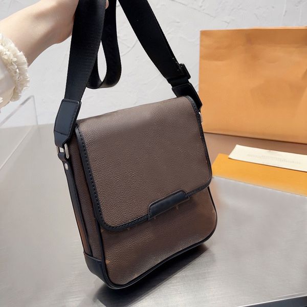 5a designer bags classic presbyopia pattern mens crossbody handbags adjustable nylon strap cell phone case
5a designer bags classic presbyopia pattern mens crossbody handbags adjustable nylon strap cell phone case