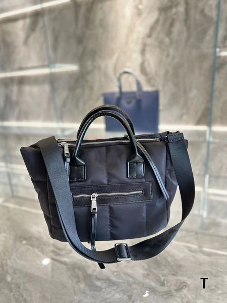 single shoulder tote handbag luxury designer travel bags hobo cross body bag for man for woman lady good nylon leather purse
single shoulder tote handbag luxury designer travel bags hobo cross body bag for man for woman lady good nylon leather purse