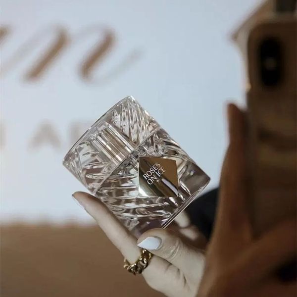 2021 arrival neutral perfume women spray man fragrance 50ml roses on ice angels share eau de parfum lasting long flavour fast delivery
2021 arrival neutral perfume women spray man fragrance 50ml roses on ice angels share eau de parfum lasting long flavour fast delivery