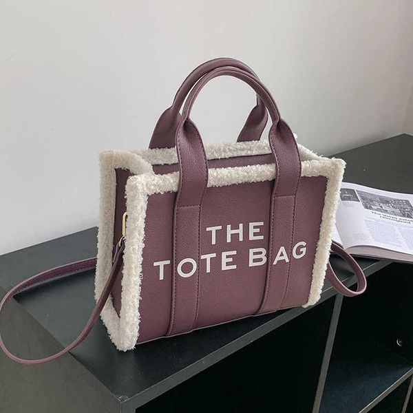 2023 winter small square bag women's one shoulder fashion cross body leisure large capacity elegant women
2023 winter small square bag women's one shoulder fashion cross body leisure large capacity elegant women