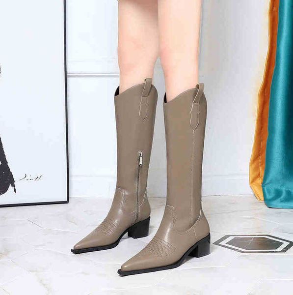 knee boots thick heel high wood grain pointed head wind knight new winter sleeve women fashion boots 220820, Black
knee boots thick heel high wood grain pointed head wind knight new winter sleeve women fashion boots 220820, Black
