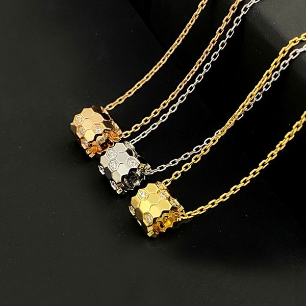 honeycomb necklace designer for women/men hexagon necklace wedding gold band luxury jewelry accessories titanium steel gold-plated never fad, Silver
honeycomb necklace designer for women/men hexagon necklace wedding gold band luxury jewelry accessories titanium steel gold-plated never fad, Silver