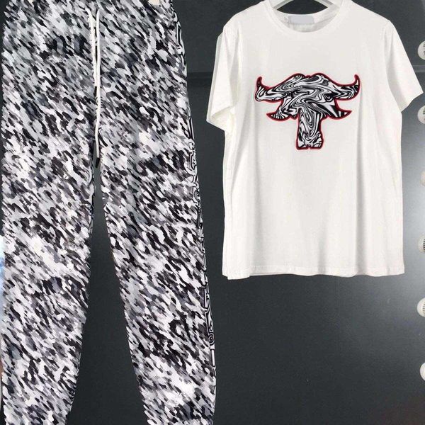 designer women tracksuits new summer european and american big brand thin fashion casual sports suit for women logo brand two pics suit ok1q, Gray
designer women tracksuits new summer european and american big brand thin fashion casual sports suit for women logo brand two pics suit ok1q, Gray