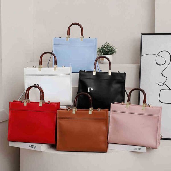 the tote bag cool practical large capacity plain cross body shoulder handbags women great purse casual square pu leather wallets 220720
the tote bag cool practical large capacity plain cross body shoulder handbags women great purse casual square pu leather wallets 220720
