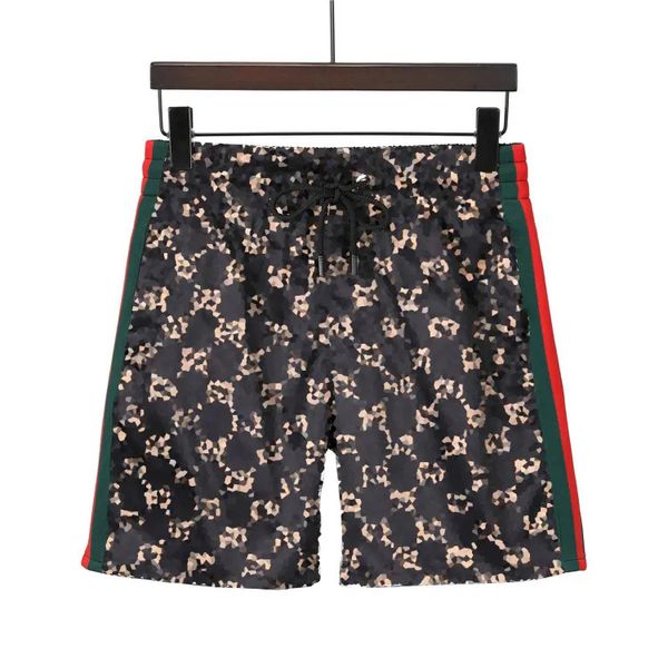 new summer mens shorts designers casual sports knee length fashion quick drying men beach pants black and white letter print short asian siz, White;black
new summer mens shorts designers casual sports knee length fashion quick drying men beach pants black and white letter print short asian siz, White;black