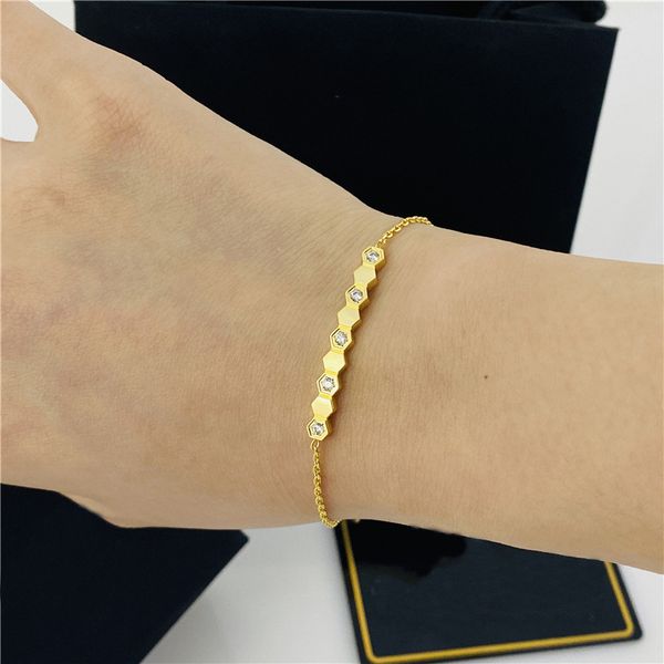 honeycomb bracelet designer for women/men love bracelet wedding gold band luxury jewelry accessories titanium steel gold-plated never fade n, White
honeycomb bracelet designer for women/men love bracelet wedding gold band luxury jewelry accessories titanium steel gold-plated never fade n, White