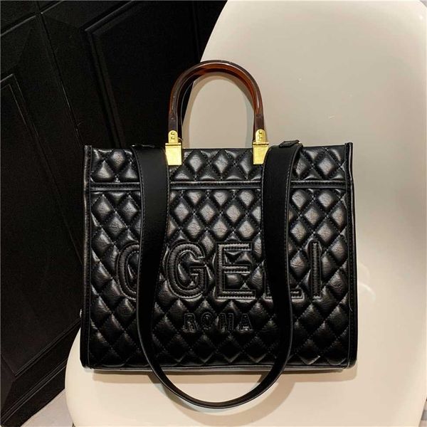 large capacity for women in autumn winter 2023 new fashion gr hand net red versatile tote women's bag trend 55% off clearance sale
large capacity for women in autumn winter 2023 new fashion gr hand net red versatile tote women's bag trend 55% off clearance sale