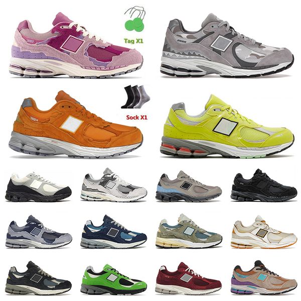 2023 new running shoes 2002r 2002 r bb2002r for mens women trainers protection pack pink grey camo vintage orange sulphur yellow the basemen, White;red
2023 new running shoes 2002r 2002 r bb2002r for mens women trainers protection pack pink grey camo vintage orange sulphur yellow the basemen, White;red