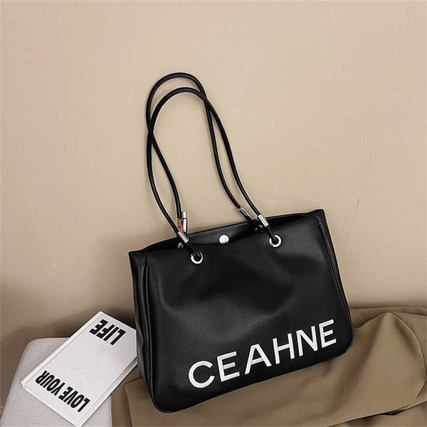 autumn and winter 2023 new fashion versatile tote letter middle ancient shopping women's advanced shoulder bag 75% off online sales, Black;red
autumn and winter 2023 new fashion versatile tote letter middle ancient shopping women's advanced shoulder bag 75% off online sales, Black;red