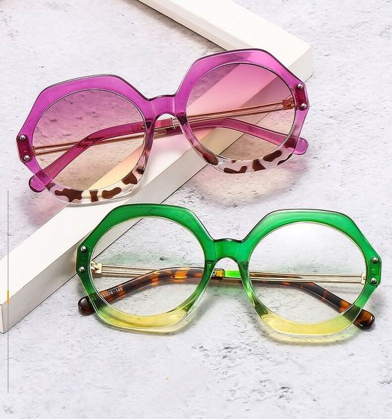 2022 designer polygon colorful sunglasses for men and women flat fashion personality sunglasses, White;black
2022 designer polygon colorful sunglasses for men and women flat fashion personality sunglasses, White;black
