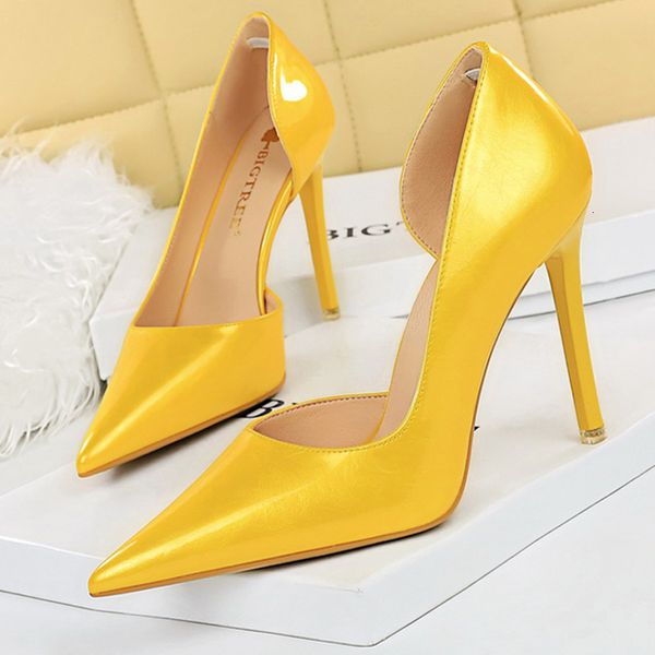 dress shoes bigtree patent leather women pumps yellow high heels fashion wedding stiletto heel 11 cm party female 230106, Black
dress shoes bigtree patent leather women pumps yellow high heels fashion wedding stiletto heel 11 cm party female 230106, Black
