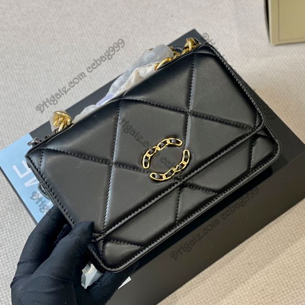 vintage woc 19 flap mini coins purses with chain lambskin classic quilted designer handbags gold metal hardware cover card holder luxury wal, Red;black
vintage woc 19 flap mini coins purses with chain lambskin classic quilted designer handbags gold metal hardware cover card holder luxury wal, Red;black