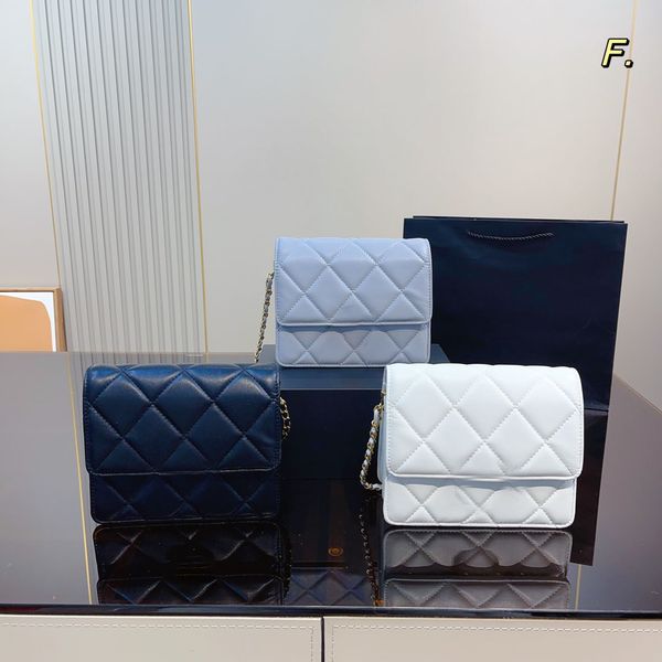 5a fashion purse women luxurys designers bags small channel handbags with chain new 22 lady flap shoulder clutch black cross body bags mini
5a fashion purse women luxurys designers bags small channel handbags with chain new 22 lady flap shoulder clutch black cross body bags mini