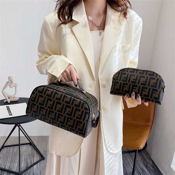 net red korean version 2023 new women's large capacity travel cosmetics bag fashion portable storage bag 90% off factory outlet sale
net red korean version 2023 new women's large capacity travel cosmetics bag fashion portable storage bag 90% off factory outlet sale