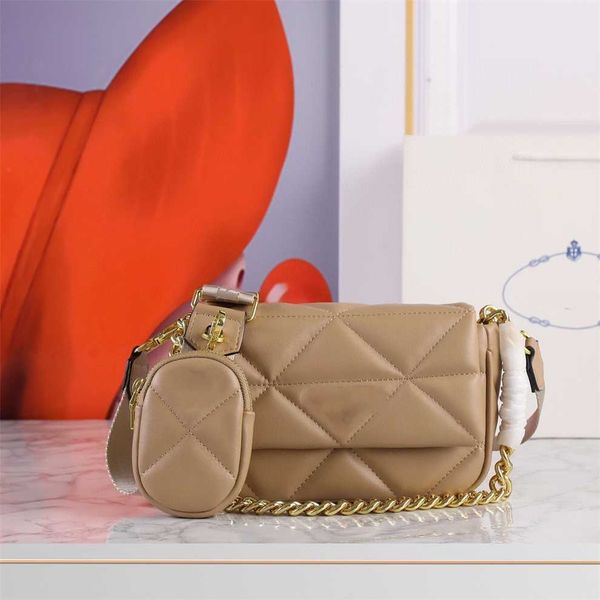 three in one triangle gold chain underarm crossbody french stick hobo women's with texture change bag 50% off clearance sale
three in one triangle gold chain underarm crossbody french stick hobo women's with texture change bag 50% off clearance sale