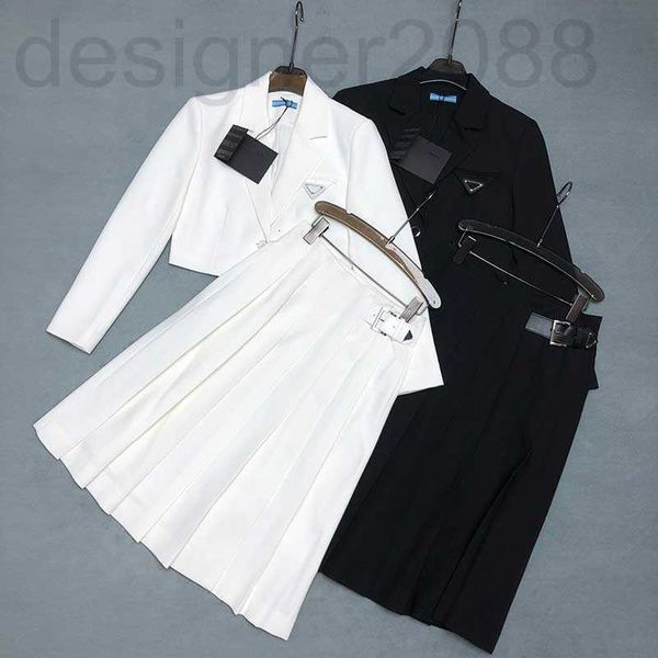 casual dresses designer women dress long skirt belt fit skirts for spring summer outwear style with budge letter lady slim tees knit shirt l, Black;gray
casual dresses designer women dress long skirt belt fit skirts for spring summer outwear style with budge letter lady slim tees knit shirt l, Black;gray