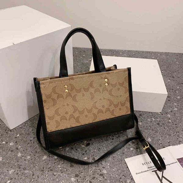 new totes tote bag women designer bag leather luxurys handbag c-shape pattern designers crossbody shopper bags fashion travel purse 220825
new totes tote bag women designer bag leather luxurys handbag c-shape pattern designers crossbody shopper bags fashion travel purse 220825