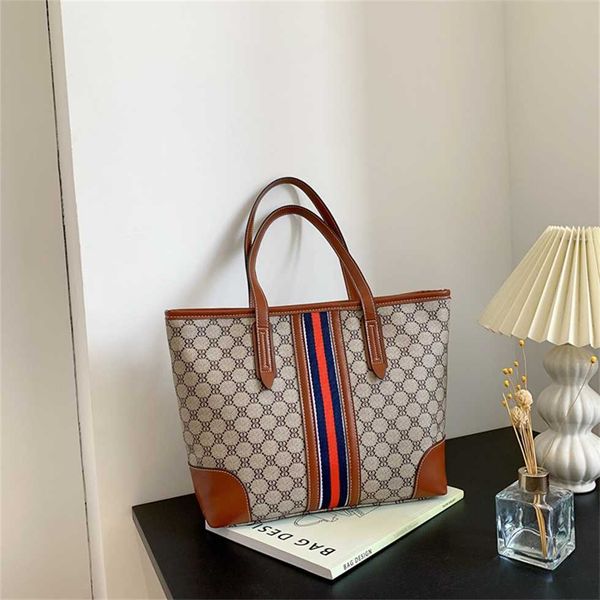 large capacity for women in autumn and winter new fashion versatile shoulder simple commuter portable tote bag 55% off clearance sale
large capacity for women in autumn and winter new fashion versatile shoulder simple commuter portable tote bag 55% off clearance sale