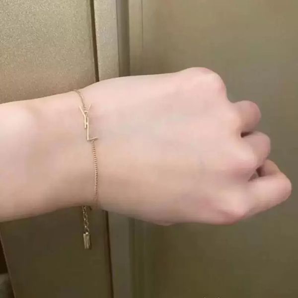 designer gold chain bracelet womens classic bracelets love jewelry luxury letter pendant y bracelet for women charm earring wedding, Golden;silver
designer gold chain bracelet womens classic bracelets love jewelry luxury letter pendant y bracelet for women charm earring wedding, Golden;silver