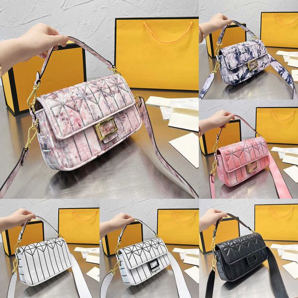 new totes fenbag retro baguette designer bags tote bag women crossbody bag leather handbag shoulder purses 220919
new totes fenbag retro baguette designer bags tote bag women crossbody bag leather handbag shoulder purses 220919