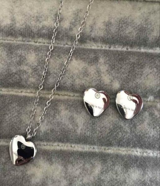 2021 high polished trendy design women earrings necklace stainless steel gold silver rose colors sets heart love pendant fashion j6244412
2021 high polished trendy design women earrings necklace stainless steel gold silver rose colors sets heart love pendant fashion j6244412