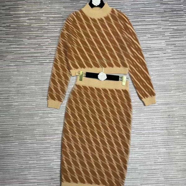 women designer two piece dress letter yarn dyed knitting high-quality women's half skirt and half high collar knitting sweater set rug5, White
women designer two piece dress letter yarn dyed knitting high-quality women's half skirt and half high collar knitting sweater set rug5, White
