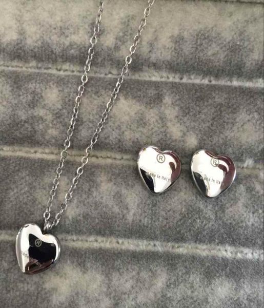 2021 high polished trendy design women earrings necklace stainless steel gold silver rose colors sets heart love pendant fashion j2660683
2021 high polished trendy design women earrings necklace stainless steel gold silver rose colors sets heart love pendant fashion j2660683
