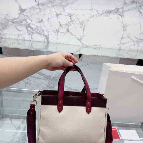 new shoulder bags coabag the tote bag large capacity womens handbag crossbody purse letter for travel luggage pouch wallets 220903
new shoulder bags coabag the tote bag large capacity womens handbag crossbody purse letter for travel luggage pouch wallets 220903