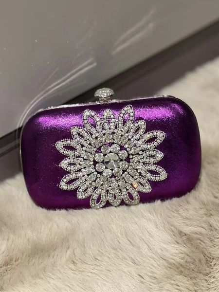 designer women's dinner bags luxury new all-match silk sheep pu leather dress banquet diamond-encrusted hand hold goose egg chain bag
designer women's dinner bags luxury new all-match silk sheep pu leather dress banquet diamond-encrusted hand hold goose egg chain bag