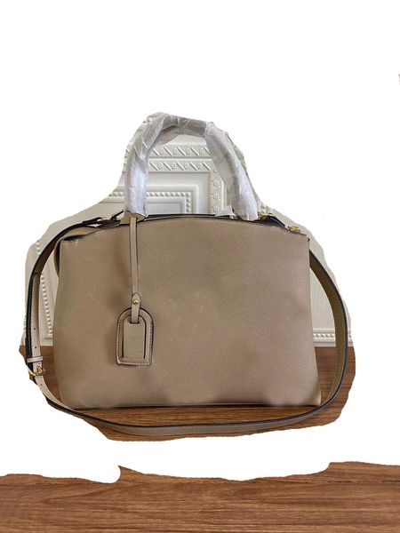 2023 new original luxurys designers bags handbags women embossing messenger handbag shoulder crossbody bag luxury brands package
2023 new original luxurys designers bags handbags women embossing messenger handbag shoulder crossbody bag luxury brands package