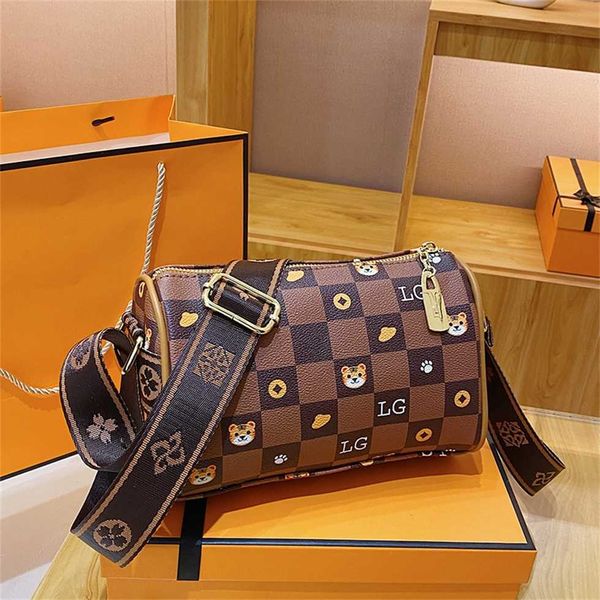 high class westernized messenger versatile ins small crowd design women 2023 new fashion one shoulder bag 55% off clearance sale
high class westernized messenger versatile ins small crowd design women 2023 new fashion one shoulder bag 55% off clearance sale