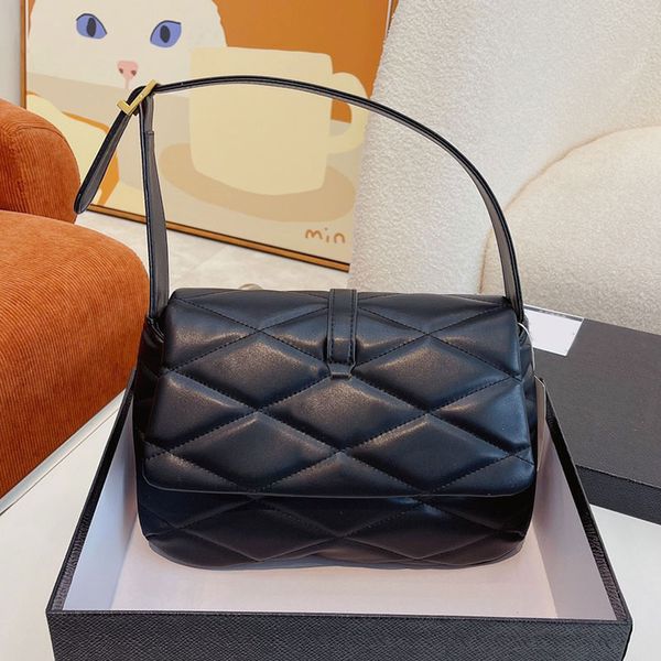 hobo underarm shoulder bags genuine leather quilting women shopping handbags vintage bag flip waterproof handbag purse metal hardware adjust
hobo underarm shoulder bags genuine leather quilting women shopping handbags vintage bag flip waterproof handbag purse metal hardware adjust