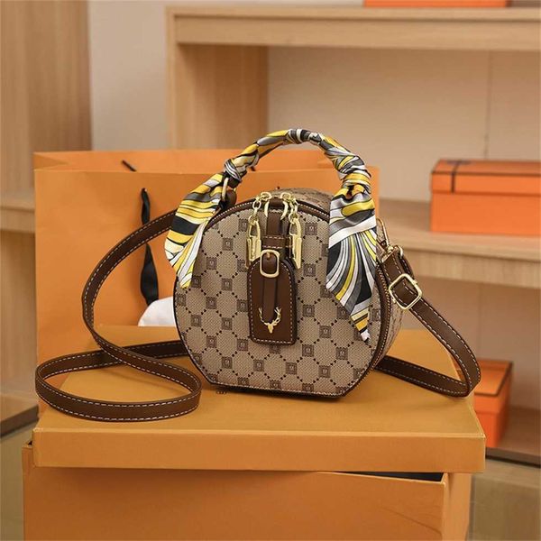 2023 new quality crossbody small design women's net red versatile one shoulder handheld round bag 55% off clearance sale
2023 new quality crossbody small design women's net red versatile one shoulder handheld round bag 55% off clearance sale