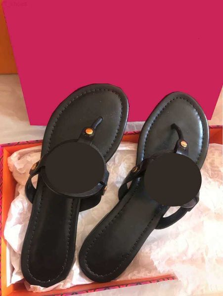 2023 sandals rivet bow women knot flat slippers sandal studded girl shoes new arrivel jelly platform slides lady flip flops with box 35-41, Black
2023 sandals rivet bow women knot flat slippers sandal studded girl shoes new arrivel jelly platform slides lady flip flops with box 35-41, Black