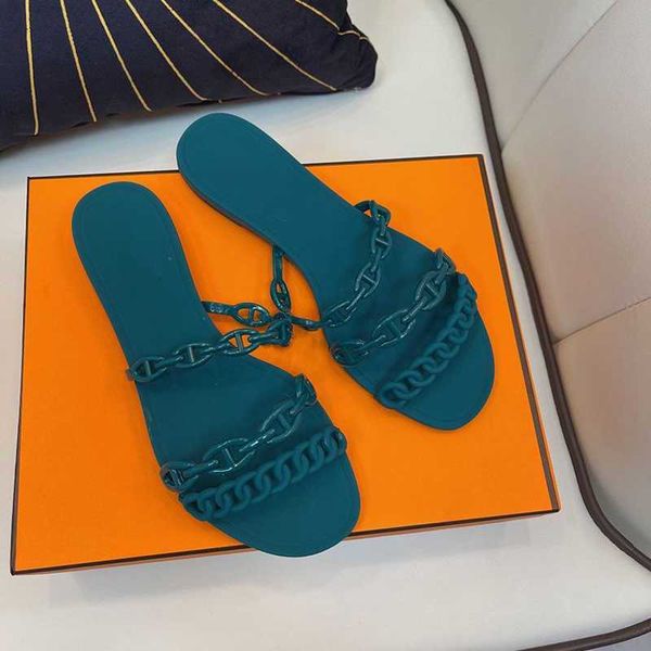 2023 fashion chain jelly slippers woman summer designer luxurys pvc beach slides sandales flat flip flops with box, Black
2023 fashion chain jelly slippers woman summer designer luxurys pvc beach slides sandales flat flip flops with box, Black