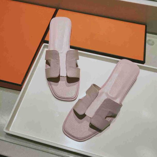 2023 luxury women slippers classic flat woman sandals summer lady cartoon big head slipper leather bath fashion womens shoes with box, Black
2023 luxury women slippers classic flat woman sandals summer lady cartoon big head slipper leather bath fashion womens shoes with box, Black