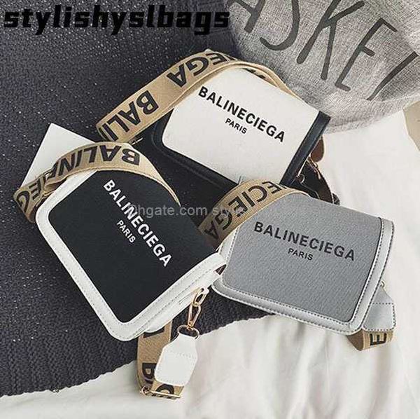 2023 new spring fashion women's new designer handbags simple square bag women's letter messenger shoulder bags 010723h, Black;red
2023 new spring fashion women's new designer handbags simple square bag women's letter messenger shoulder bags 010723h, Black;red