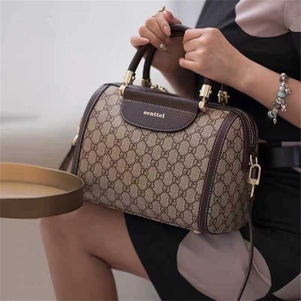 non jane hong kong counter new temperament classic boston pillow single shoulder diagonal women's bag 75% off online sales, Black;red
non jane hong kong counter new temperament classic boston pillow single shoulder diagonal women's bag 75% off online sales, Black;red