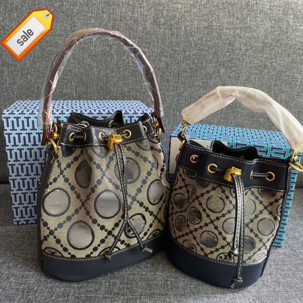brand designer handbags single shoulder bags crossbody bag tote 2023 women's new fashion texture leather bucket bag gift box packaging
brand designer handbags single shoulder bags crossbody bag tote 2023 women's new fashion texture leather bucket bag gift box packaging