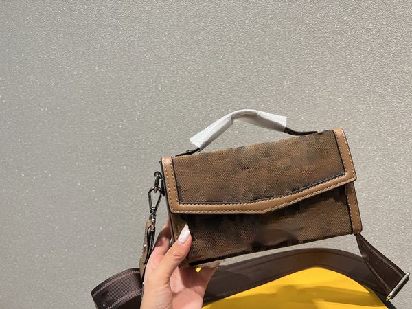classic clamshell purse fashion designer one shoulder bag luxurys handbags tote canvas leather luxury designers women bag crossbody bags
classic clamshell purse fashion designer one shoulder bag luxurys handbags tote canvas leather luxury designers women bag crossbody bags
