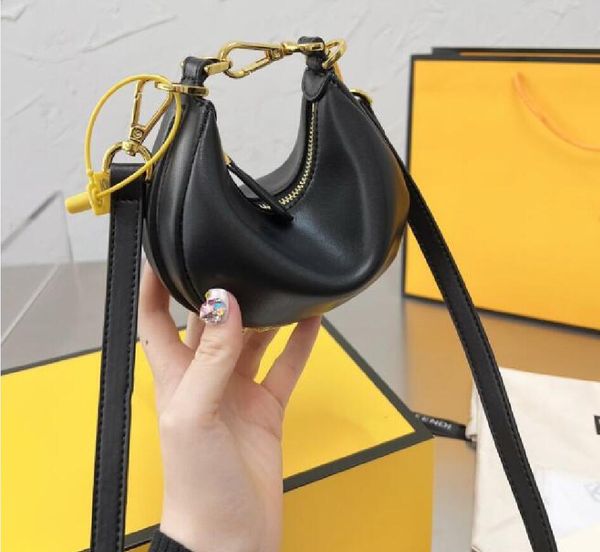 graphy half moon axillary bag women handbags purse bottom metal letters handbag zipper closure 7a quality small tote wallet
graphy half moon axillary bag women handbags purse bottom metal letters handbag zipper closure 7a quality small tote wallet