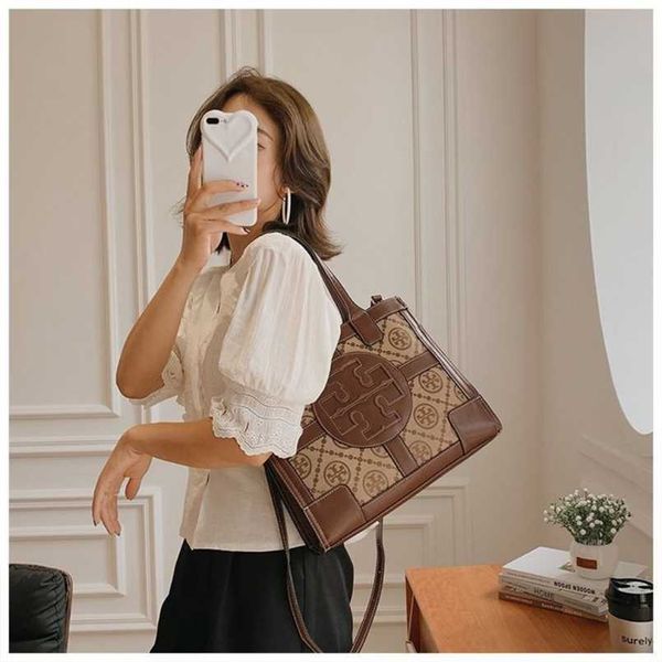 girl 2023 autumn new star fashion embroidery travel tote shopping bag 50% off wholesale store
girl 2023 autumn new star fashion embroidery travel tote shopping bag 50% off wholesale store