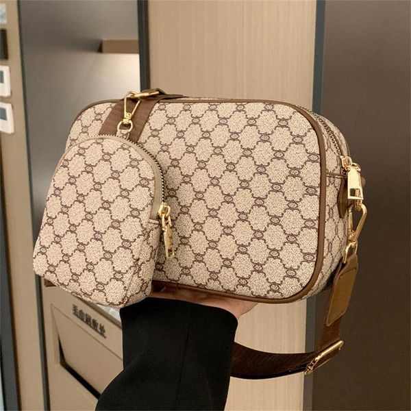 advanced 2023 autumn and winter new women's popular network red messenger super fire small square bag 75% off online sales
advanced 2023 autumn and winter new women's popular network red messenger super fire small square bag 75% off online sales