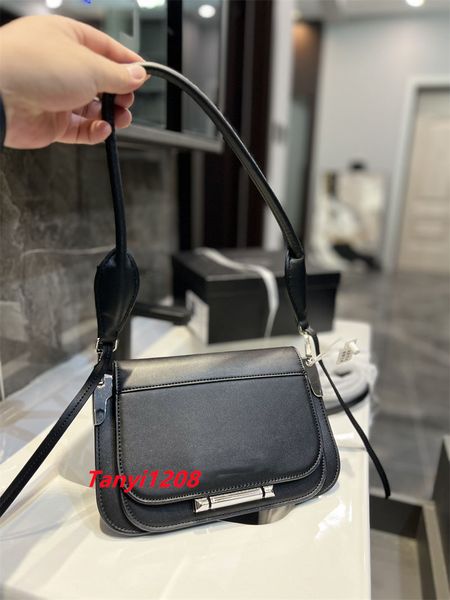 2023 new luxurys designer bags shoulder bags genuine leather underarm handbags versatile crossbody bag lightweight lady clutch purses casual
2023 new luxurys designer bags shoulder bags genuine leather underarm handbags versatile crossbody bag lightweight lady clutch purses casual
