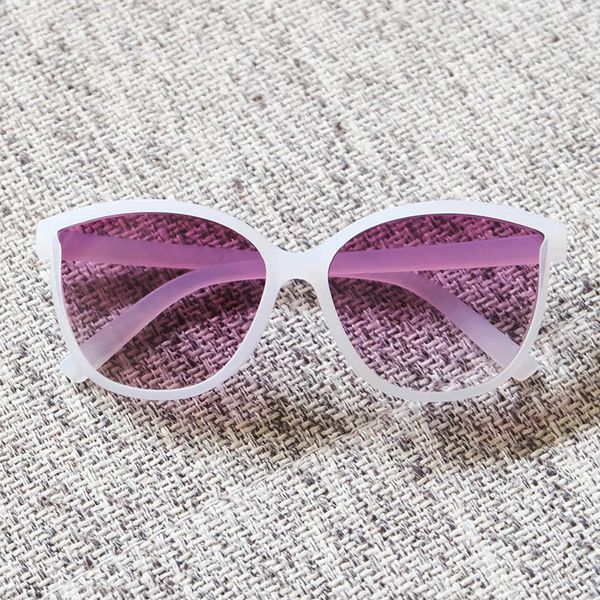 fashion factory eyewear kids size sun glasses boy and girl big cat eye solid sunglasses, White;black
fashion factory eyewear kids size sun glasses boy and girl big cat eye solid sunglasses, White;black