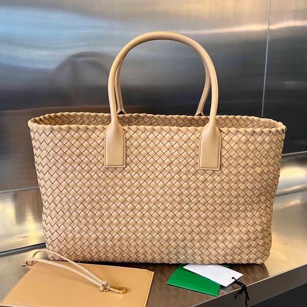 new large weave tote bag all genuine leather inside and outside big woven bag knit the totes bags luxury designer crochet handbag brand hand
new large weave tote bag all genuine leather inside and outside big woven bag knit the totes bags luxury designer crochet handbag brand hand
