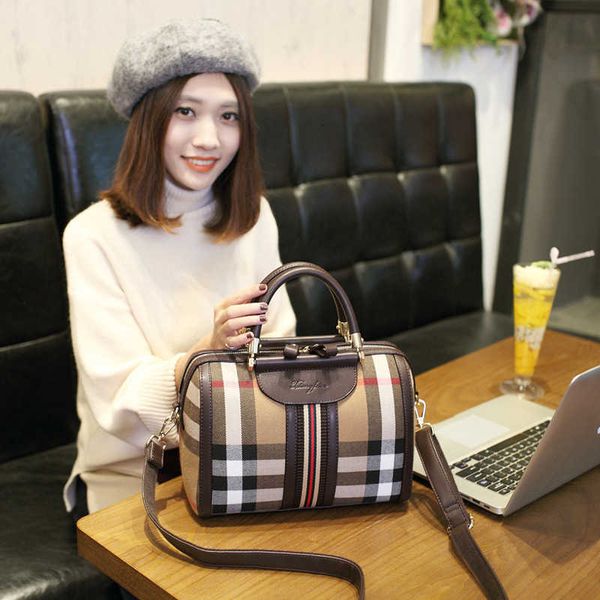 shops sell designer bags y 2023 new leather women's versatile portable one shoulder msenger
shops sell designer bags y 2023 new leather women's versatile portable one shoulder msenger