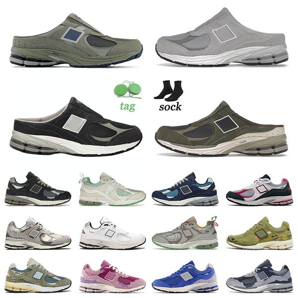 outdoor sports athletic 2002r running shoes 2023 fashion 2002 r low rain cloud dark grey b2002r protection pack phantom trainers runners
outdoor sports athletic 2002r running shoes 2023 fashion 2002 r low rain cloud dark grey b2002r protection pack phantom trainers runners