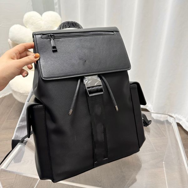 new designer backpack luxury fashion men and women general fashion brand solid color designer bag
new designer backpack luxury fashion men and women general fashion brand solid color designer bag