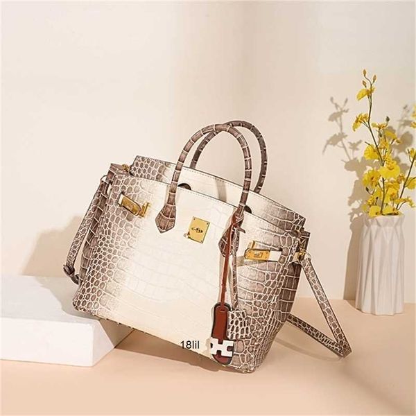 designer shoulder bags birkin herme handmade large capacity slung new womens tide crocodile texture atmosphere hand
designer shoulder bags birkin herme handmade large capacity slung new womens tide crocodile texture atmosphere hand